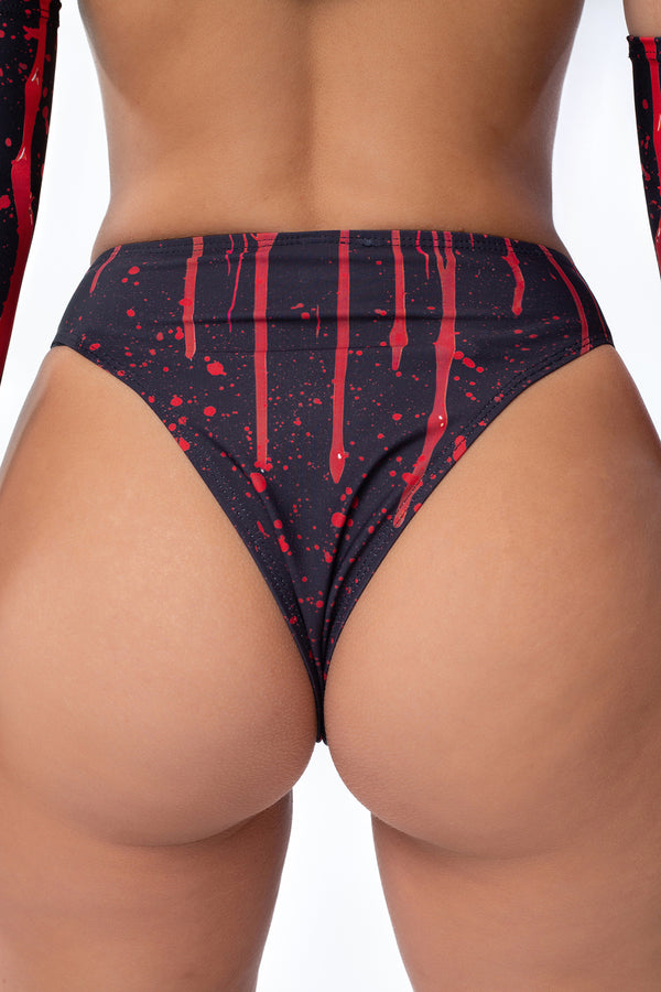 Die Opferrolle spielen Bikinihosen