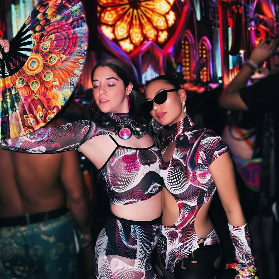 What is a Rave: All You Need to Know | BADINKA