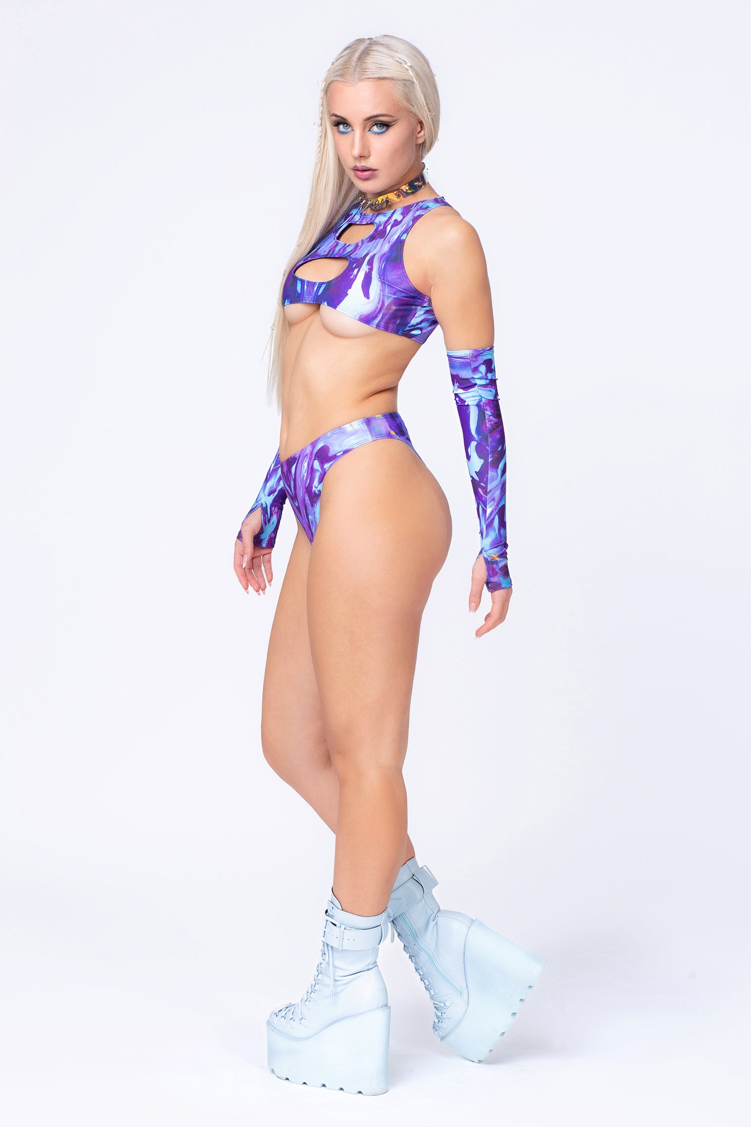 Sunken Double Keyhole Top