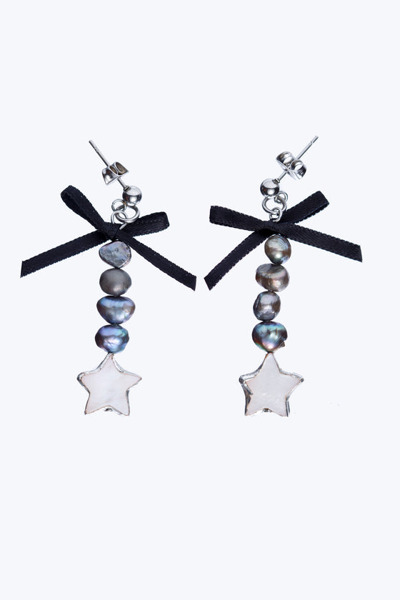 Twinkle Ribbon Natural Pearl Earrings